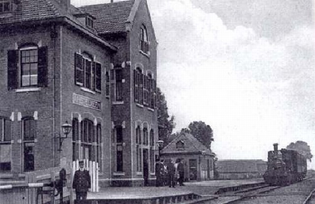 station Amstelveen Station Amstelveen, met de trein vanuit Amsterdam in 1930.