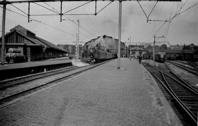 station Amsterdam Weesperpoort perron