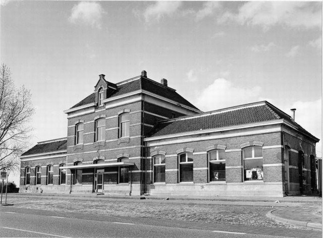 station Appingedam Straatzijde