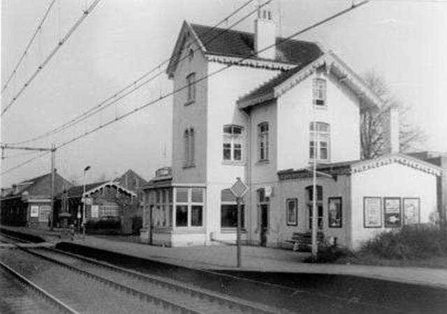 station Best