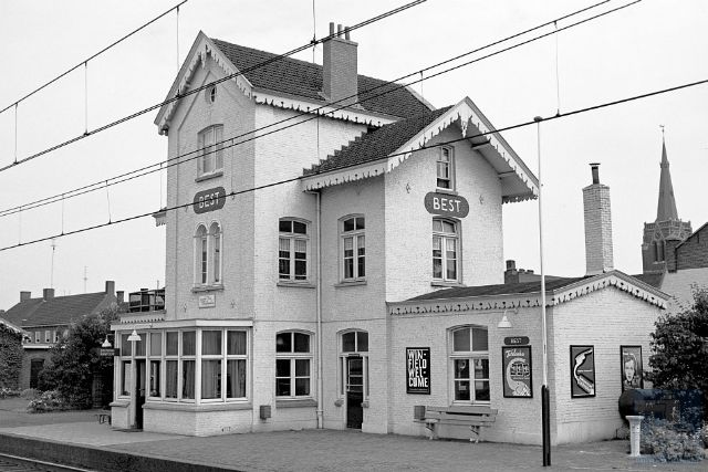 station Best