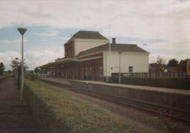 station Delfzijl Perronzijde gezien uit het westen vanaf het tweede perron