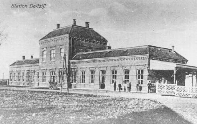 station Delfzijl Straatzijde