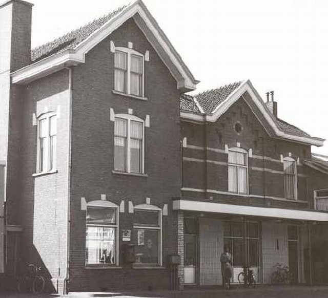 station Doetinchem Straatzijde close-up