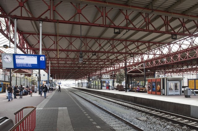 station Eindhoven Centraal K Roderburg - perrongebouwen