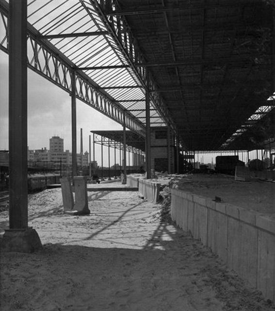 station Eindhoven Centraal perron in aanbouw