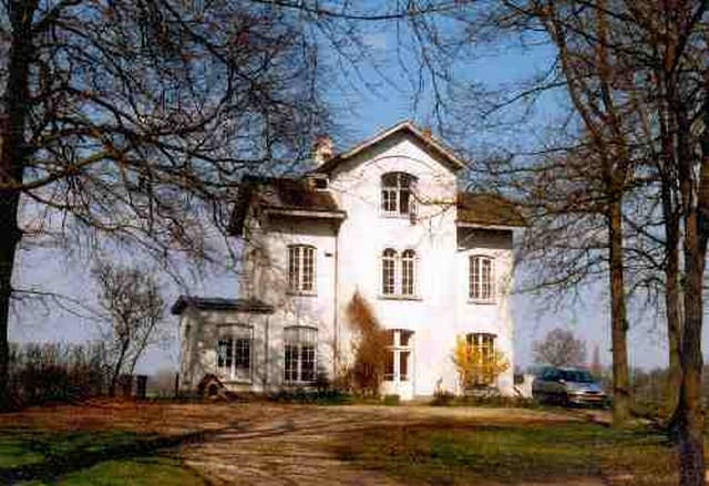 station Laren- Almen Straatzijde