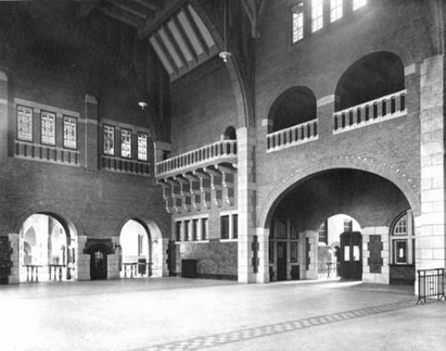 station Maastricht interieur