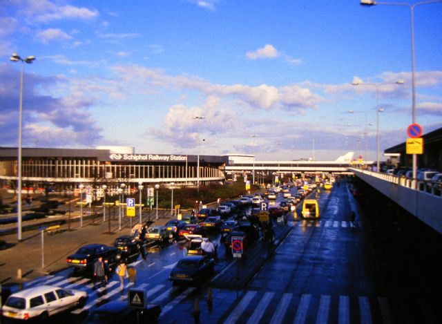 station Schiphol Airport