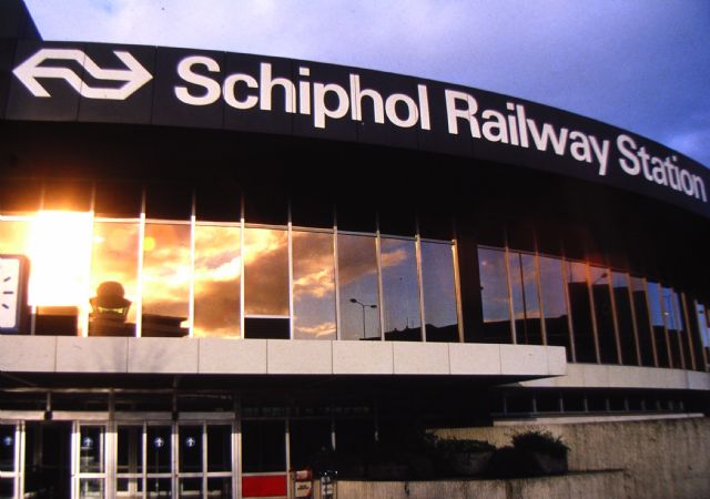 station Schiphol Airport