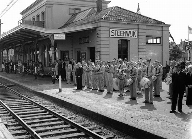 station Steenwijk feest ter ere van de elektrificatie