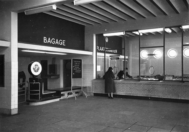 station Vlaardingen Oost Verbazingwekkend ruim interieur.